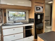 2018 BAILEY AUTOGRAPH 75-2 4.jpg